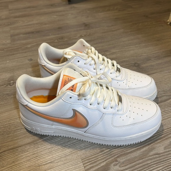 Nike White and Orange Sneakers - Picture 1 of 8
